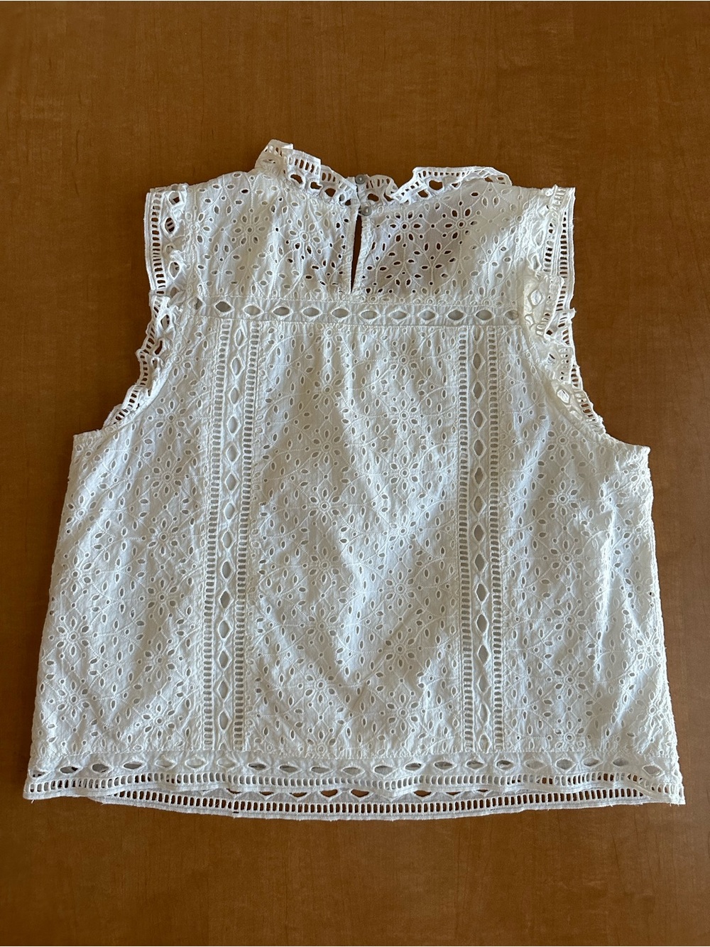Anthropologie Maeve Tilly White Eyelet Ruffle Sleeveless Blouse Size 12 - Picture 4 of 9